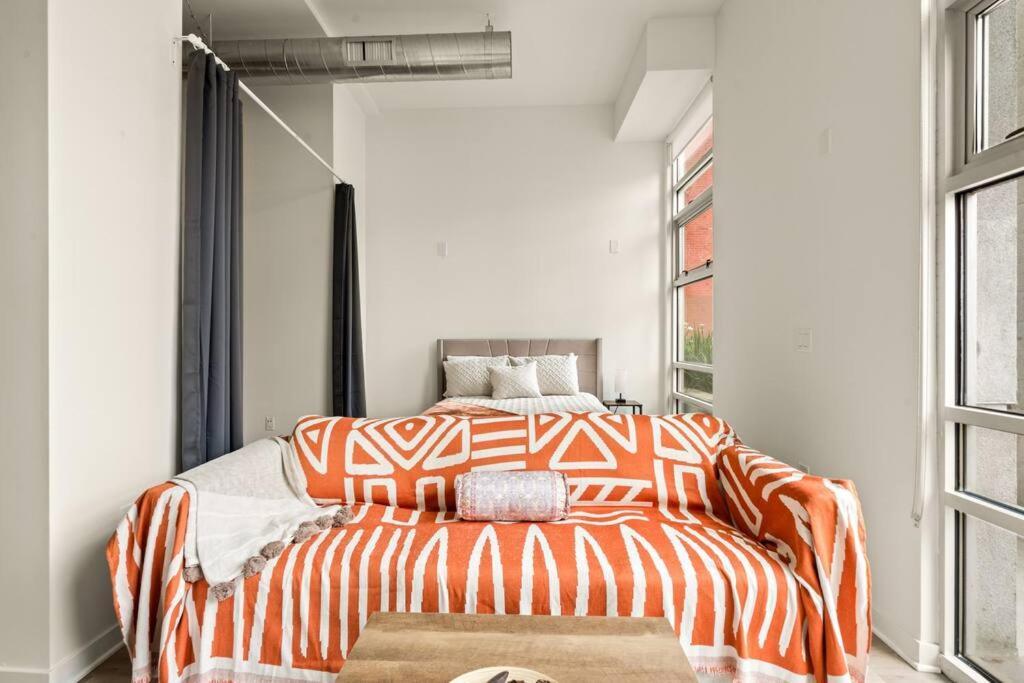 Spacious Dtla With 2 Bed, Free Parking And Pool Apartment Los Angeles