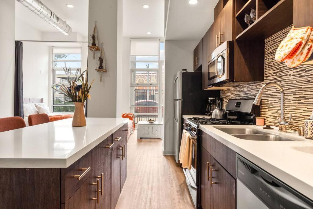Apartment Spacious Dtla With 2 Bed, Free Parking And Pool