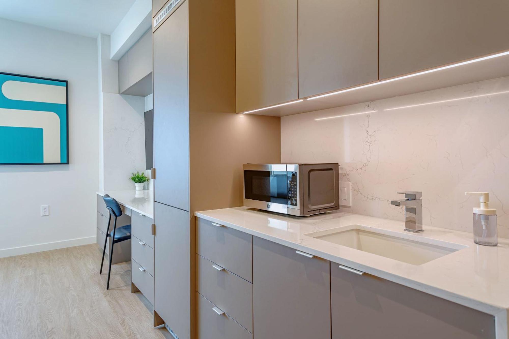 Apartment Ucla Area Cozy Coliving W Walk In Closet Los Angeles