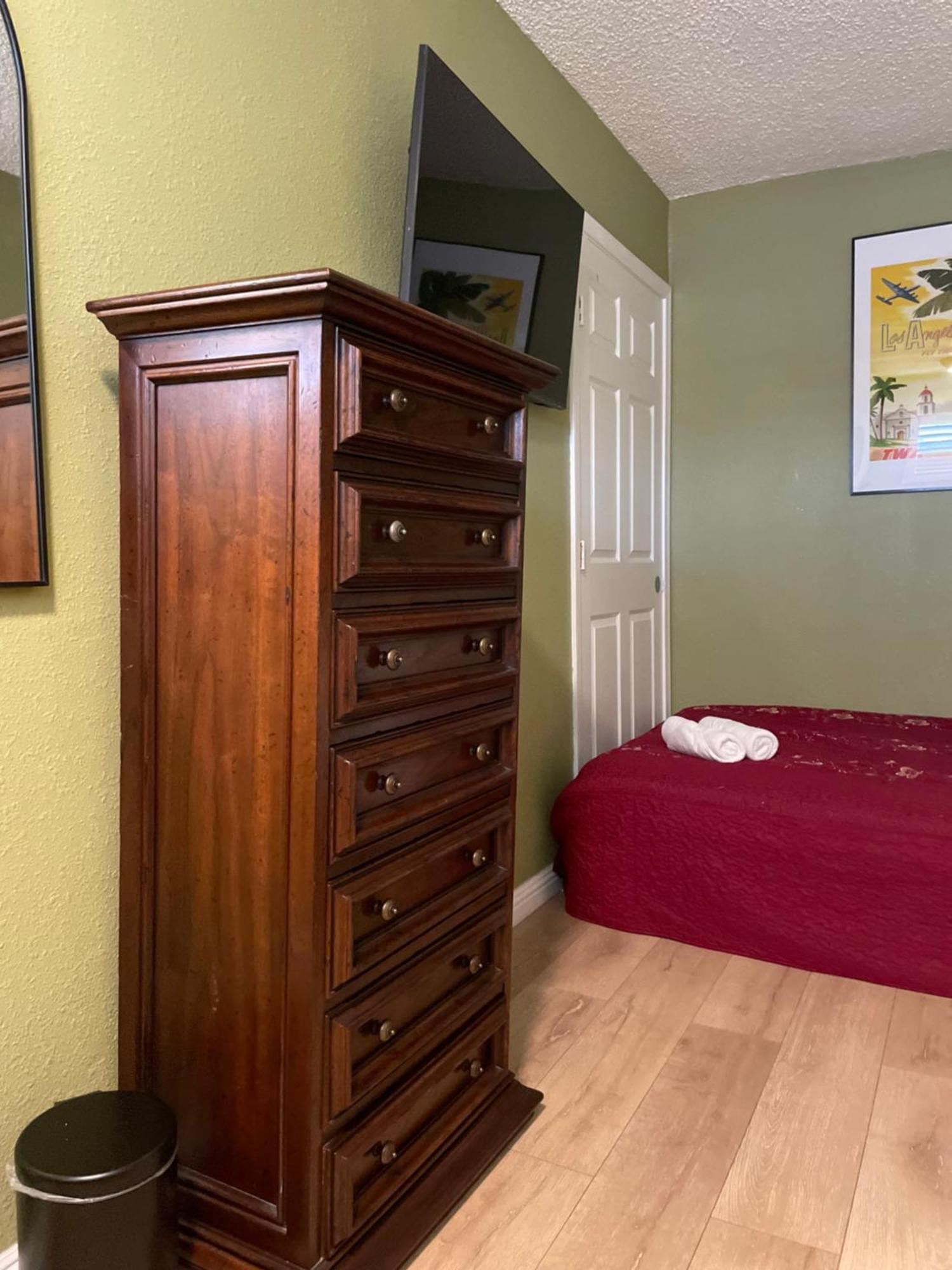 Private In Angeles With Ac, Wifi, Smart Tv, Work Desk Near Sofi Stadium Hospedagem domiciliar