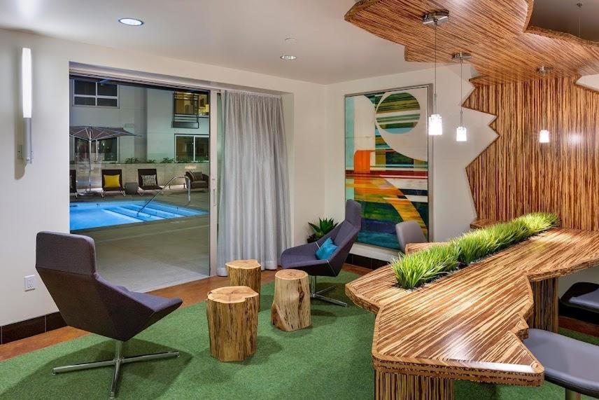 Luxury 2 Bedrooms 2 Bathrooms With Pool And Gym * Los Angeles