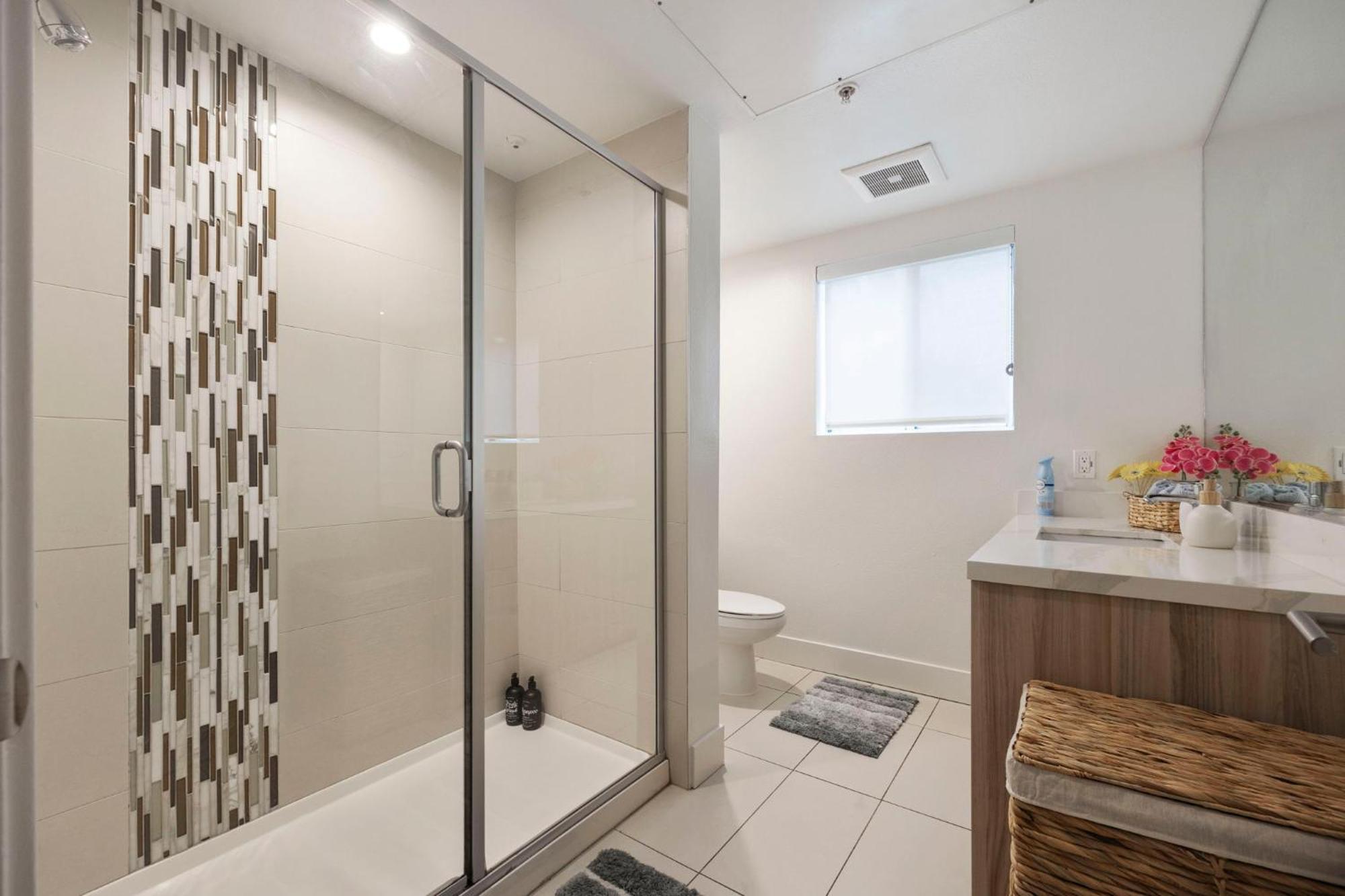 9 Advantages Center Santa Manica Holiday home Los Angeles