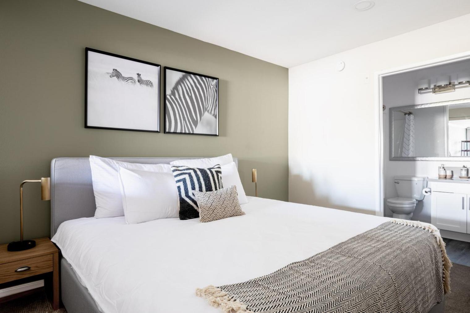 Brentwood W Pool Nr Ucla Whole Foods Lax-290 Apartment *