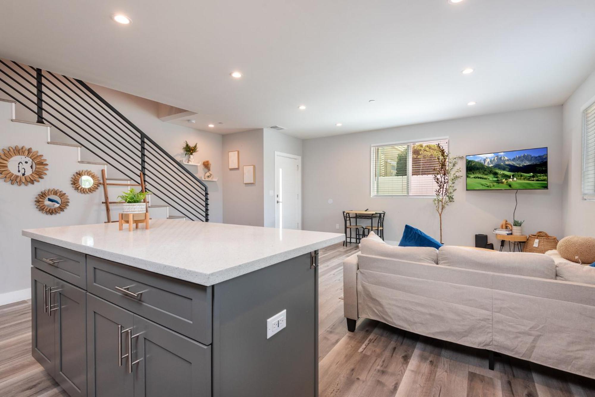 Elegant Apt In La With 4br And 4 Ba Sleeps Apartamento Los Angeles
