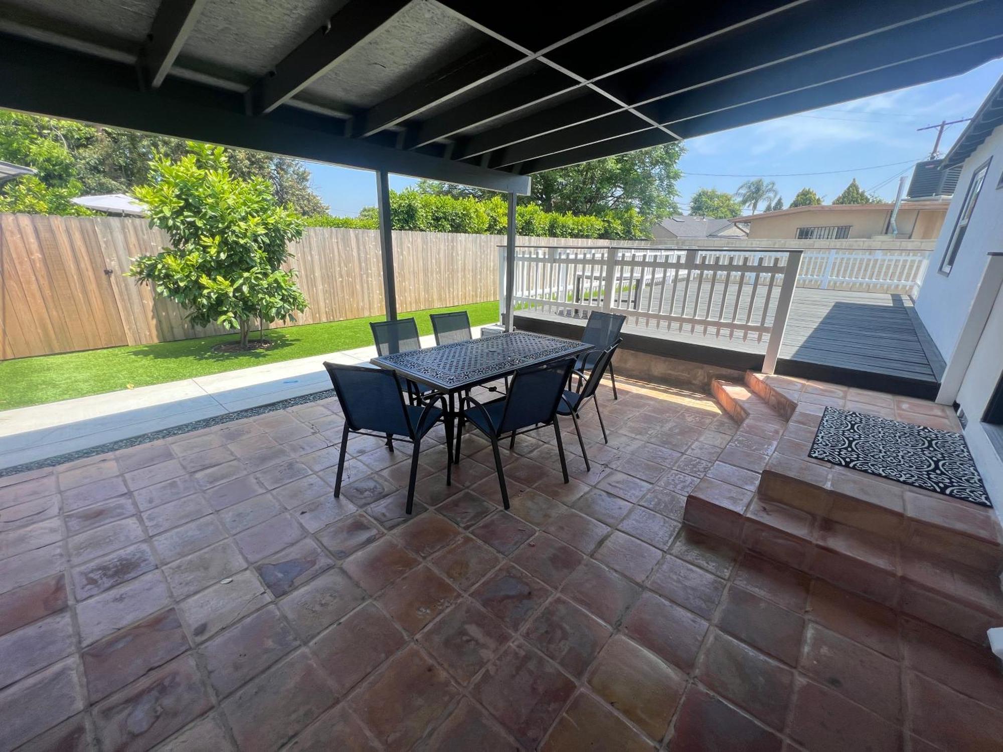 Holiday home Beautiful Encino House With Backyard, Deck & Patio *