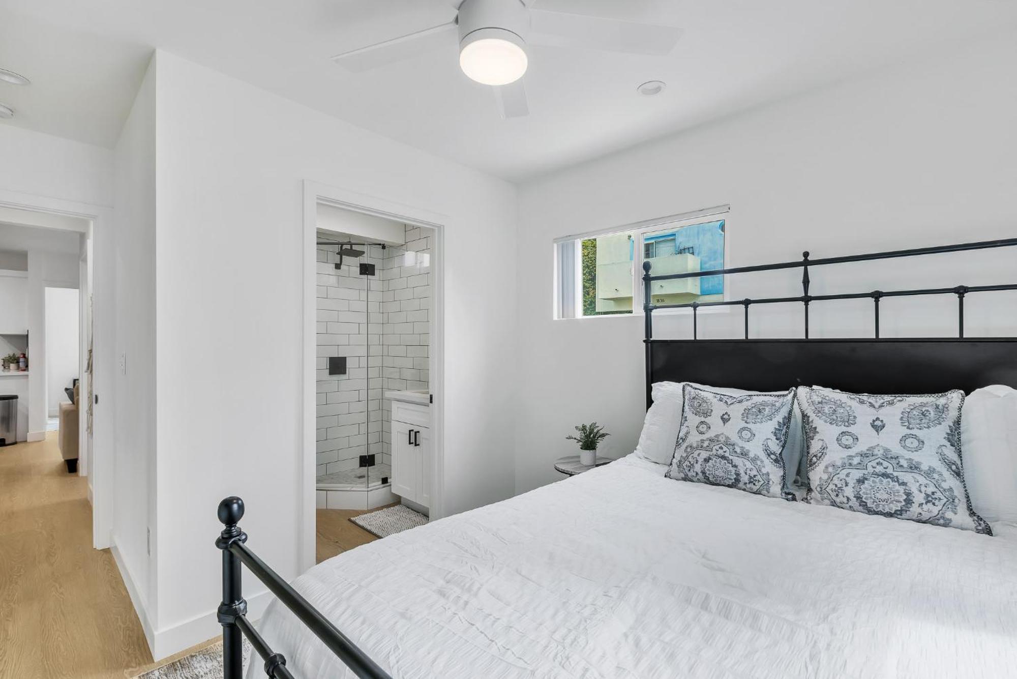 Apartment Newly Renovated 3bed, 2bath In Santa Monica