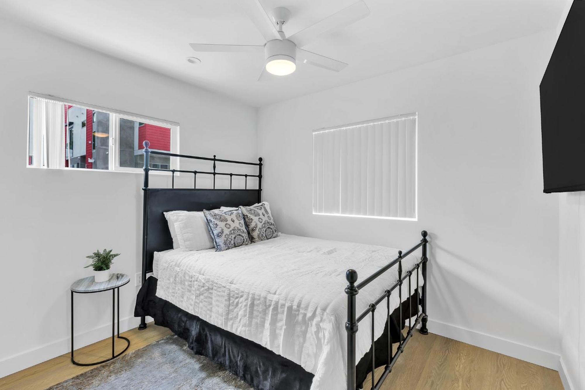Newly Renovated 3bed, 2bath In Santa Monica Apartment Los Angeles