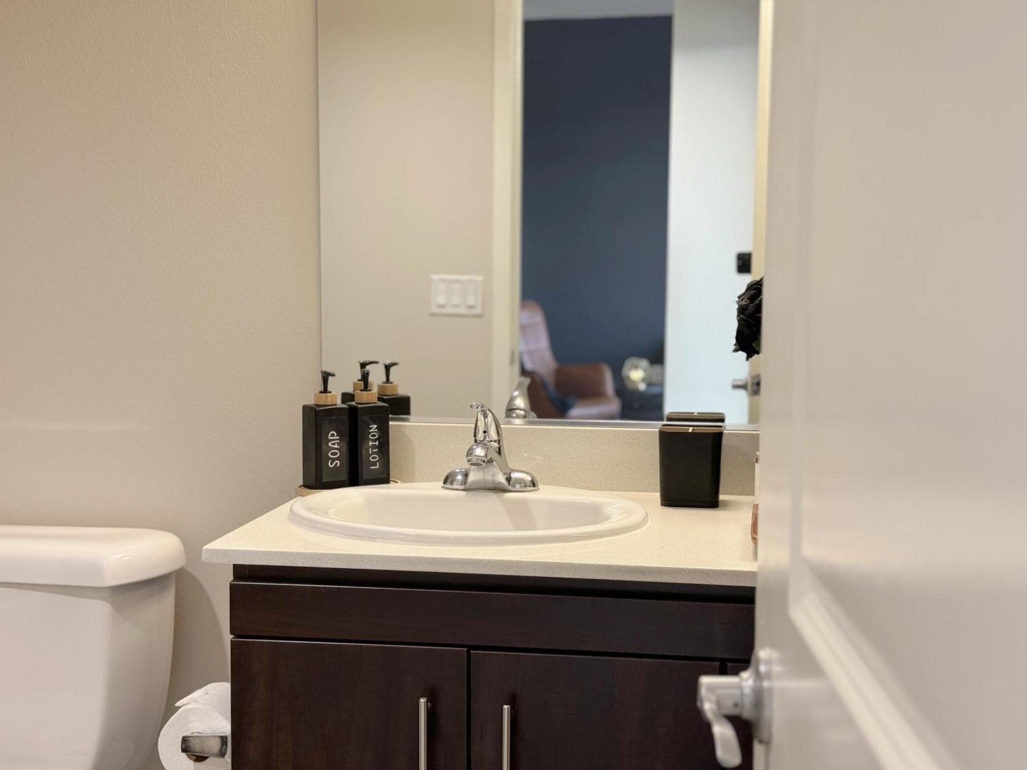 Designer In La-free Parking 10 Min To Cedars Apartment Los Angeles