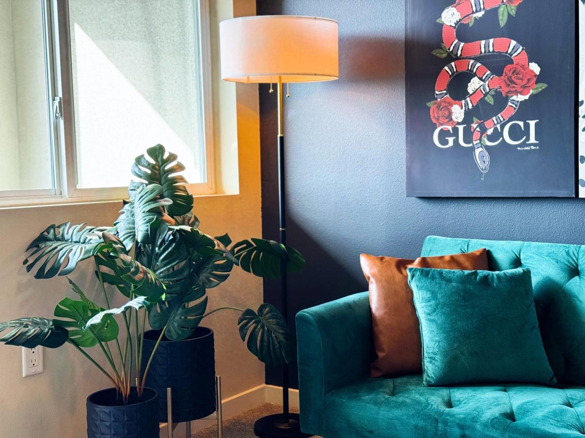 Designer In La-free Parking 10 Min To Cedars Apartment