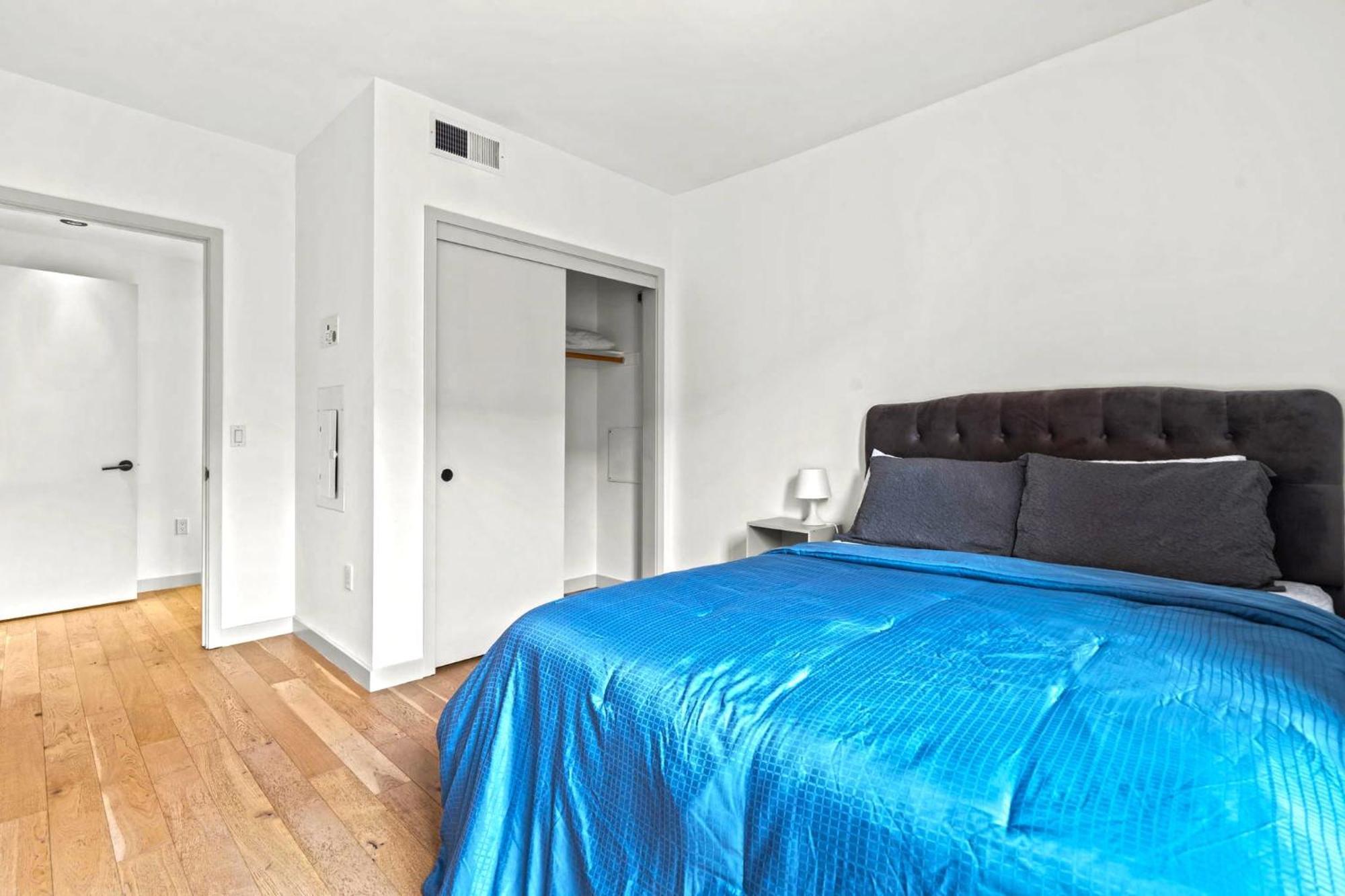 Hollywood Walk Of Fame On Site Free Parking Pool Sauna Gym Included Apartment