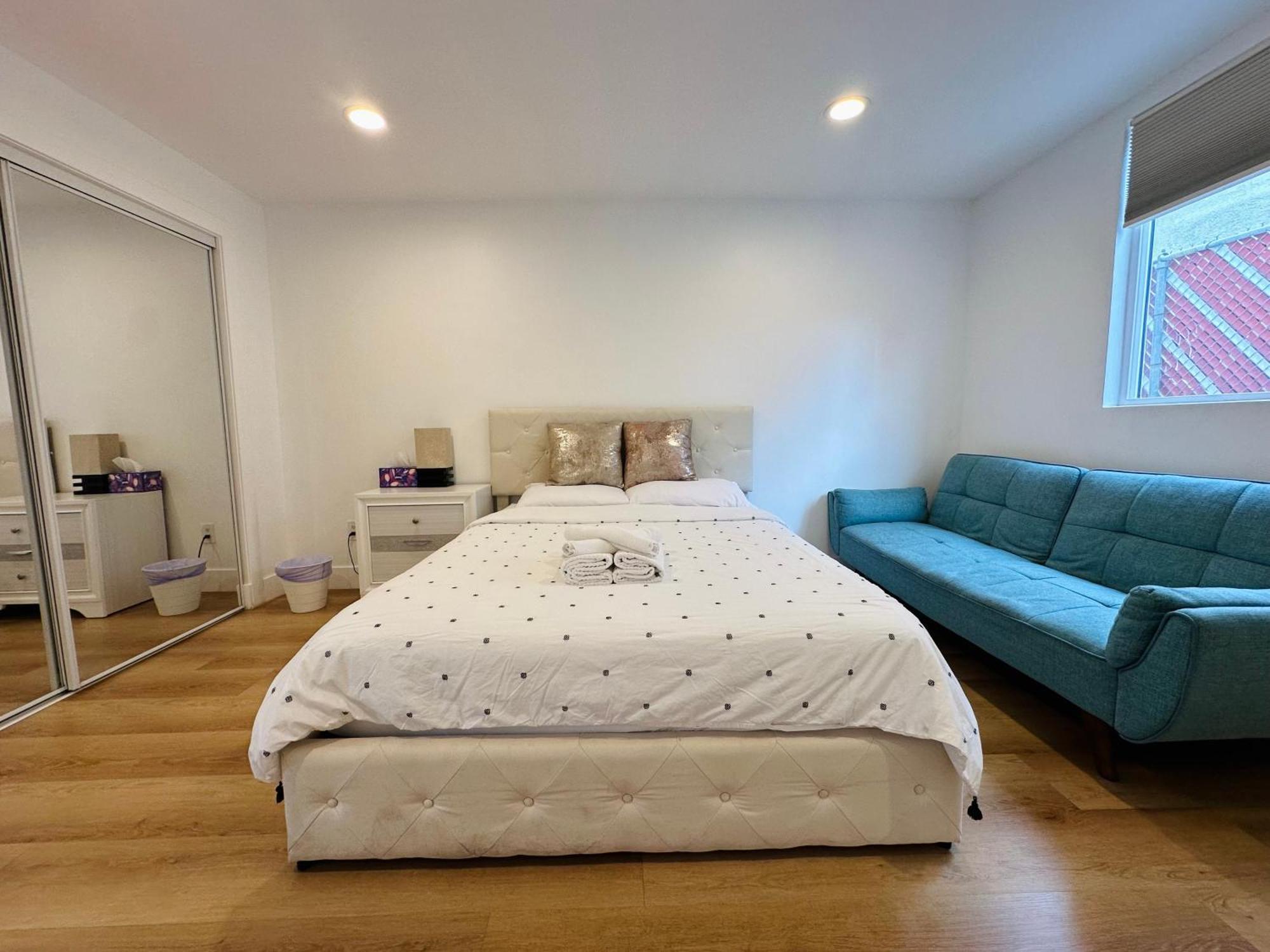 Homestay Chic And Secure Private In Modern 6 *