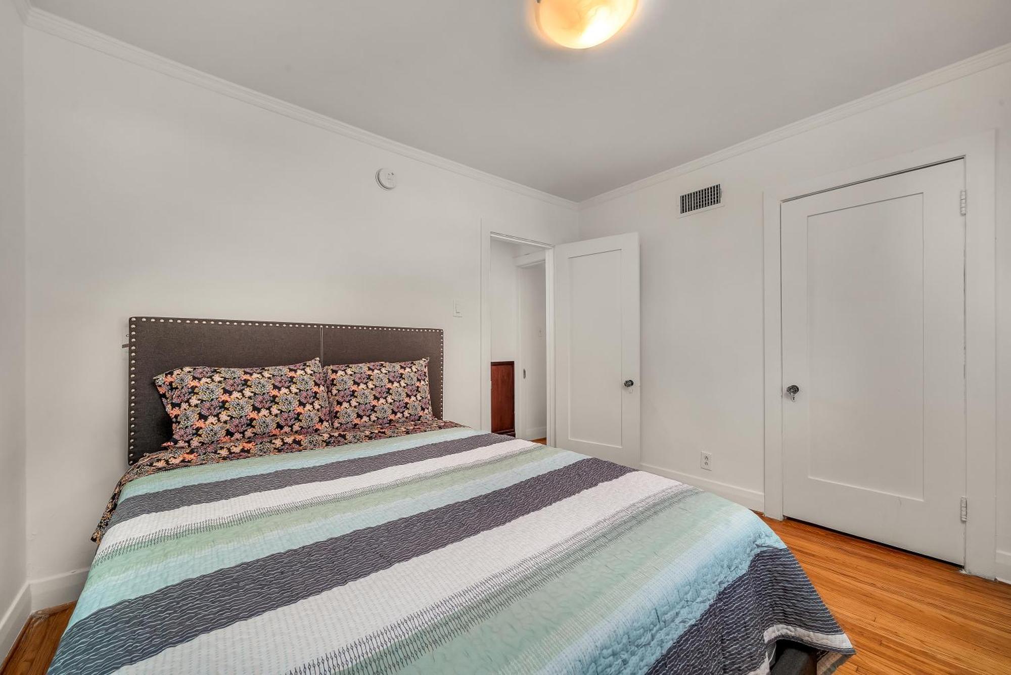 Chic Charming 2-bedroom With Office In The Weho * Los Angeles