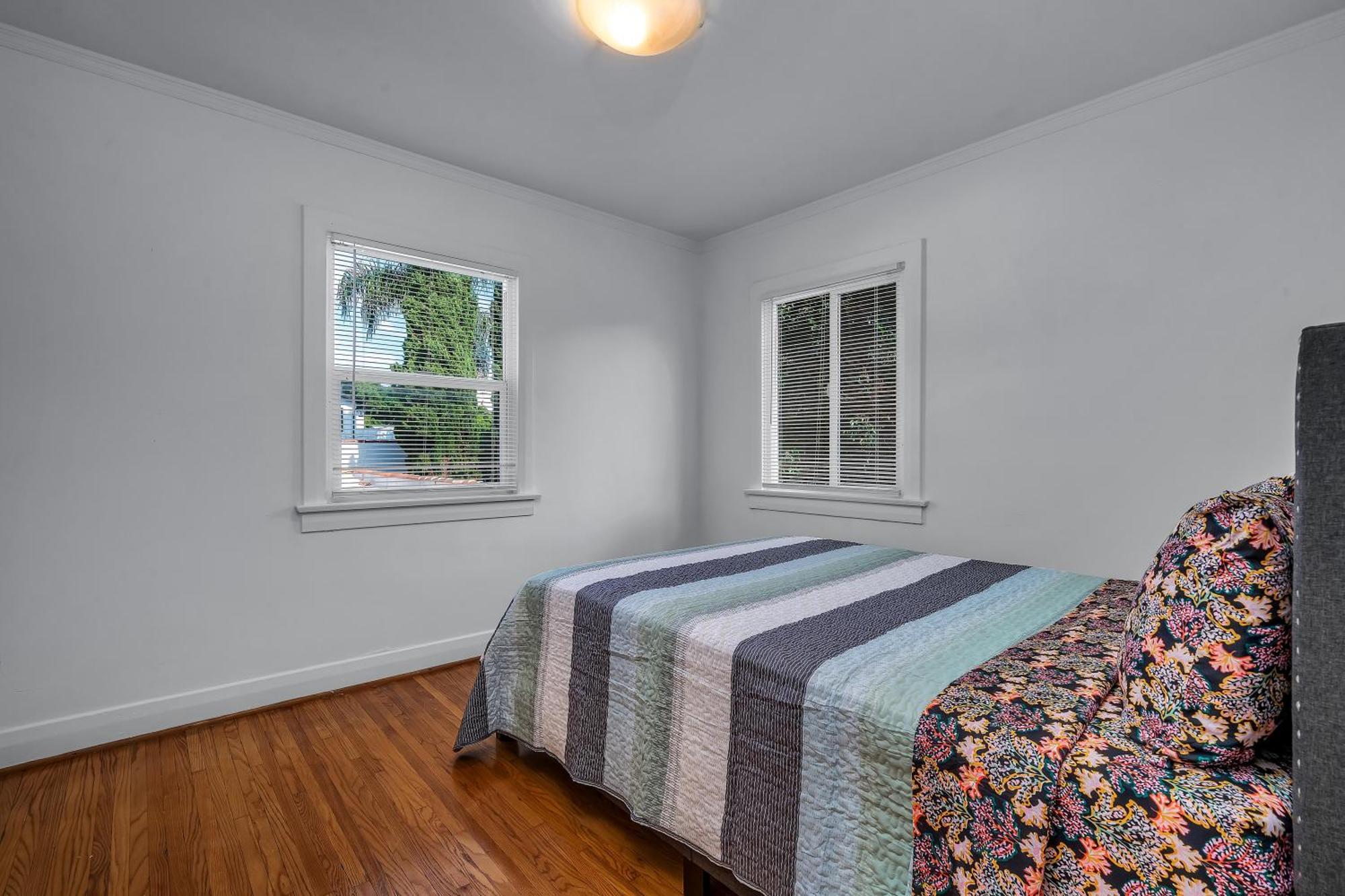 Chic Charming 2-bedroom With Office In The Weho Holiday home *