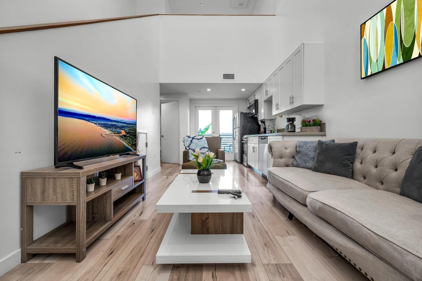 Modern 1-bedroom Loft In Hollywood With Parking, Wifi & Hollywood Sign View Los Angeles