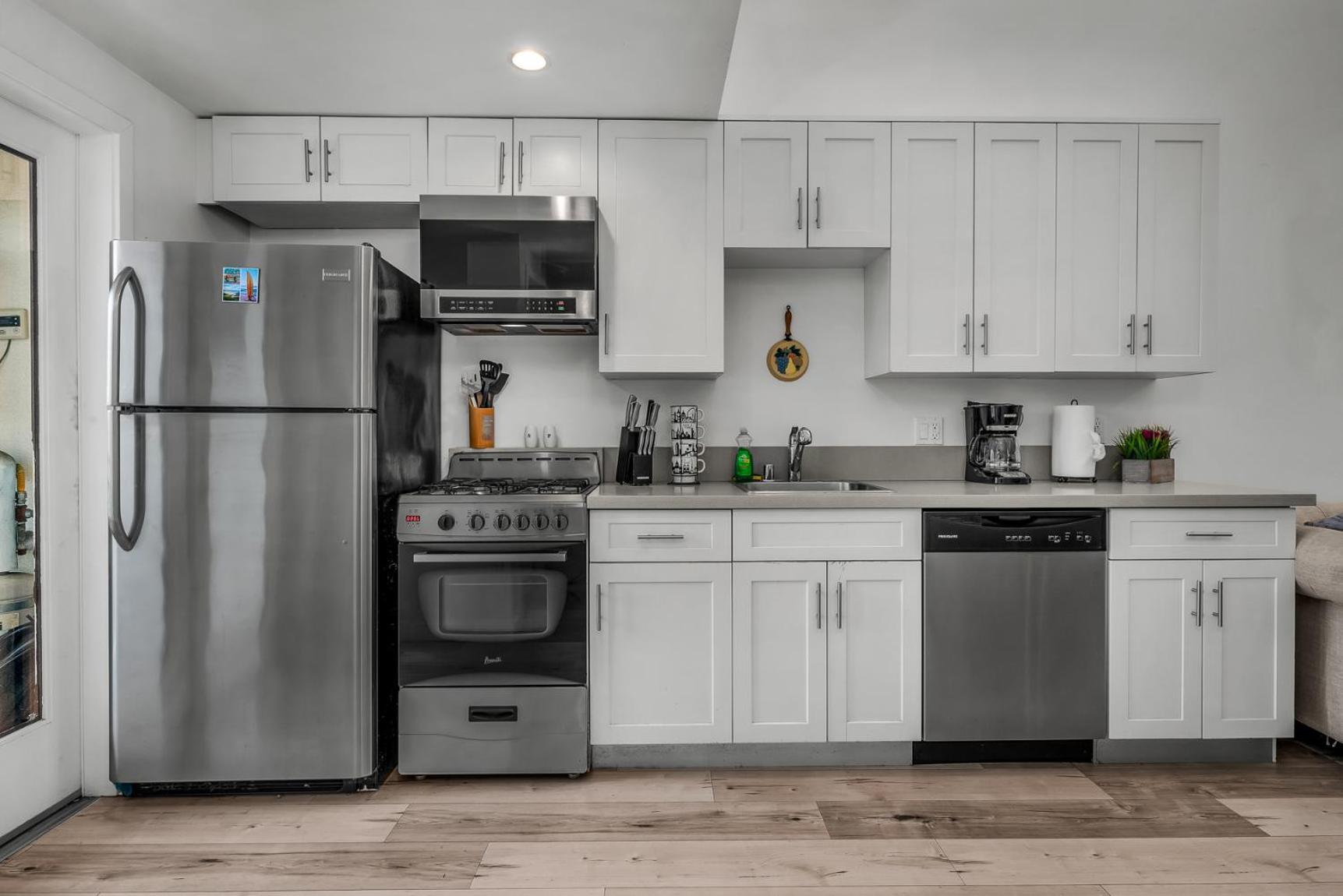 Apartment Modern 1-bedroom Loft In Hollywood With Parking, Wifi & Hollywood Sign View Los Angeles