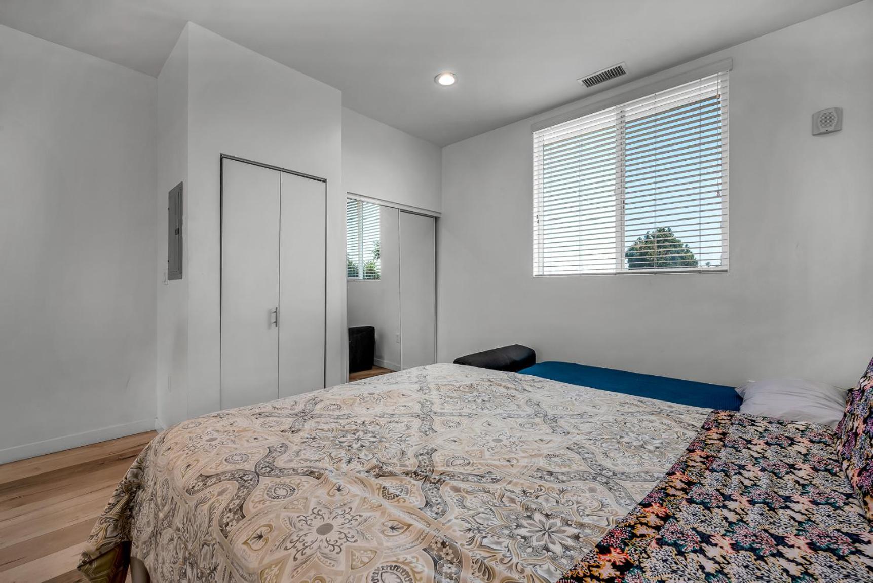 Modern 1-bedroom Loft In Hollywood With Parking, Wifi & Hollywood Sign View Apartment