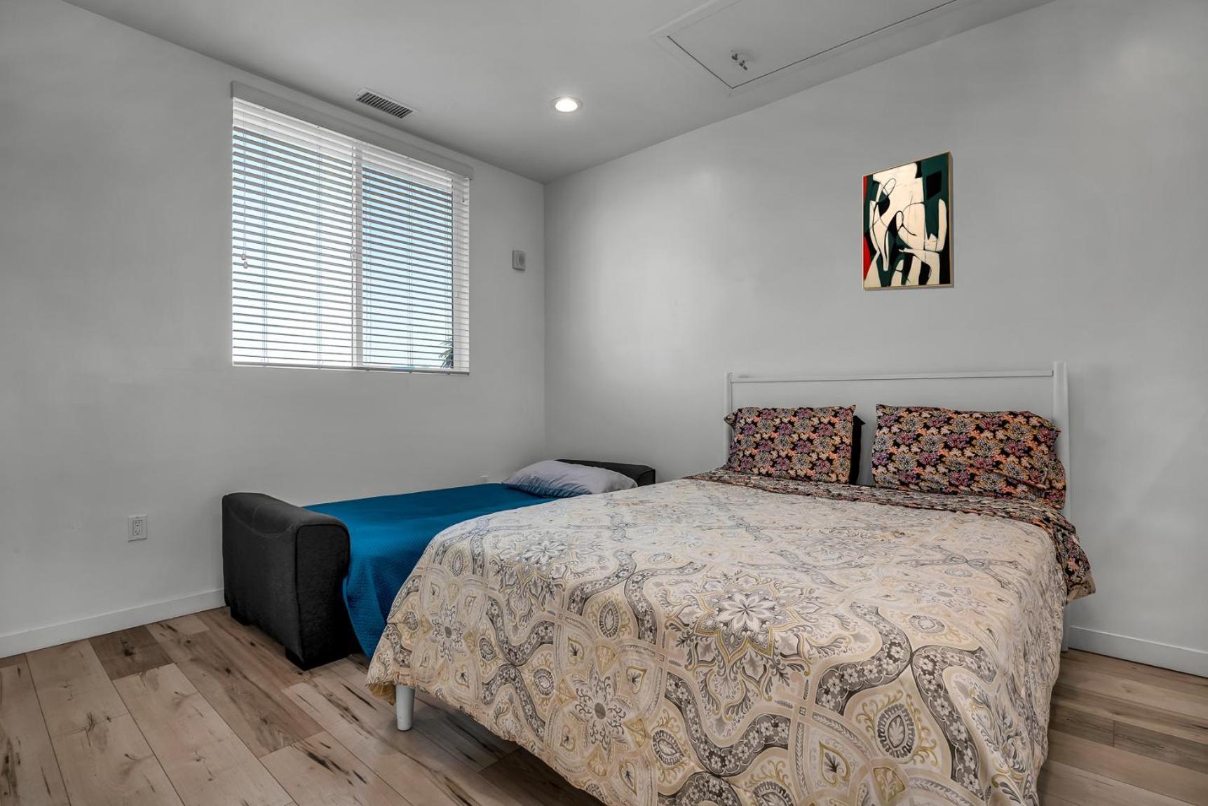Apartment Modern 1-bedroom Loft In Hollywood With Parking, Wifi & Hollywood Sign View *