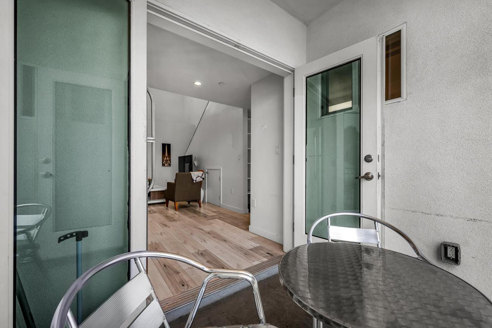 Apartment Modern 1-bedroom Loft In Hollywood With Parking, Wifi & Hollywood Sign View Los Angeles