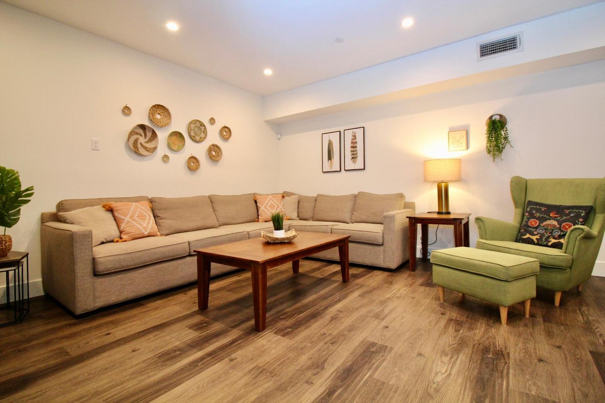 Angeles Premium With Free Parking Los Angeles