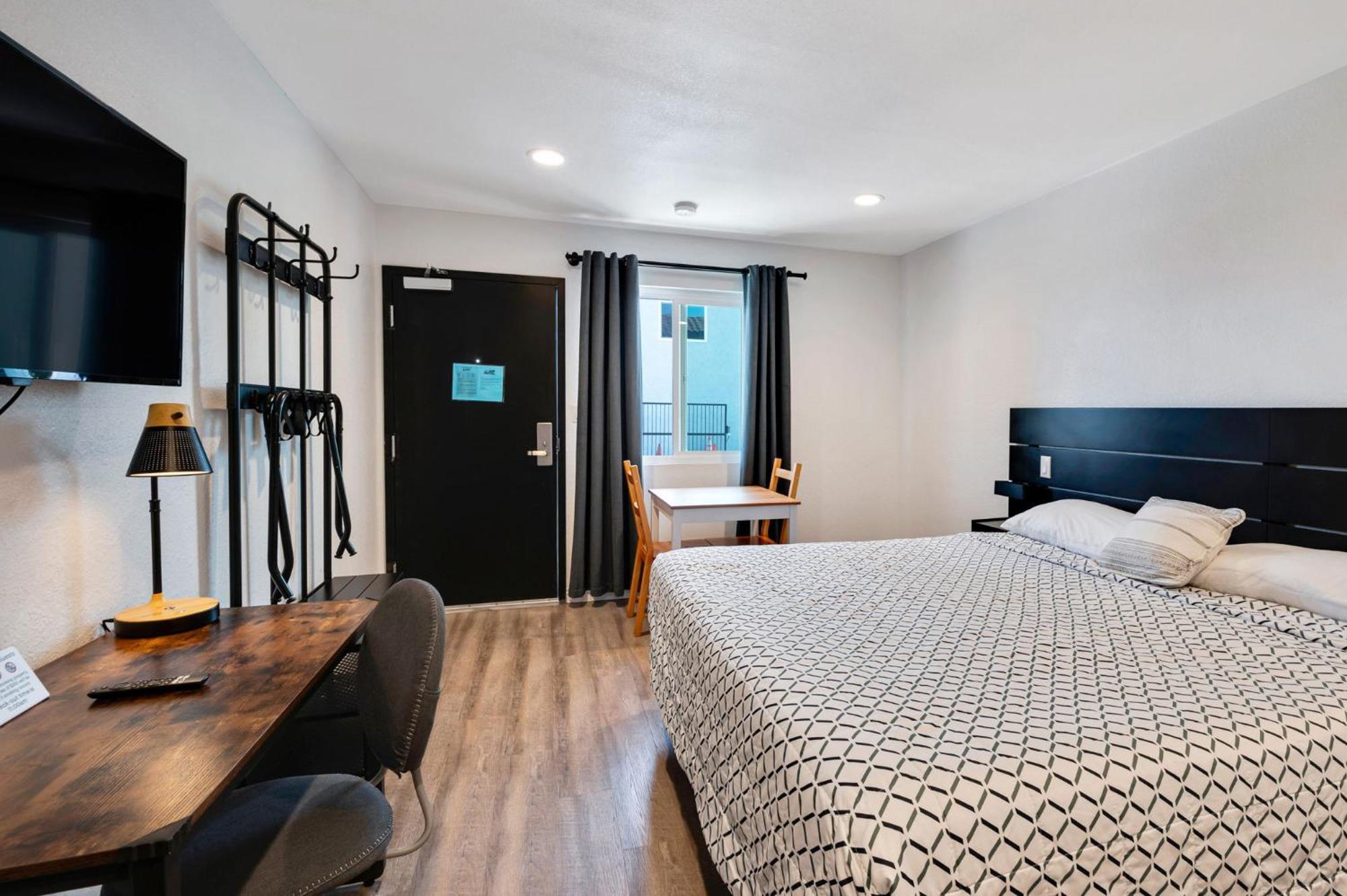 Unik Motel 2*