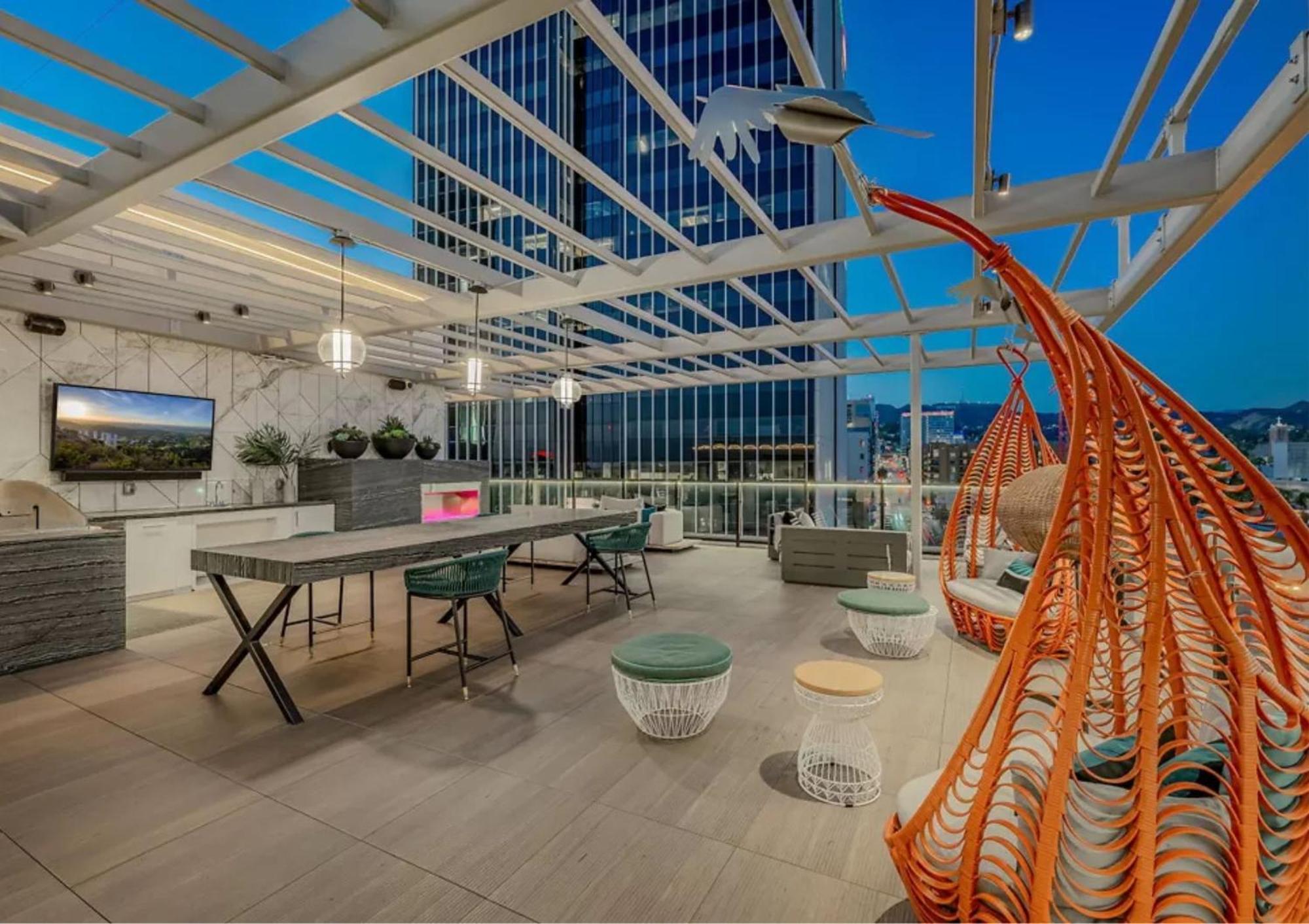 Luxurious Hollywood Dtla View Free Parking Apartment