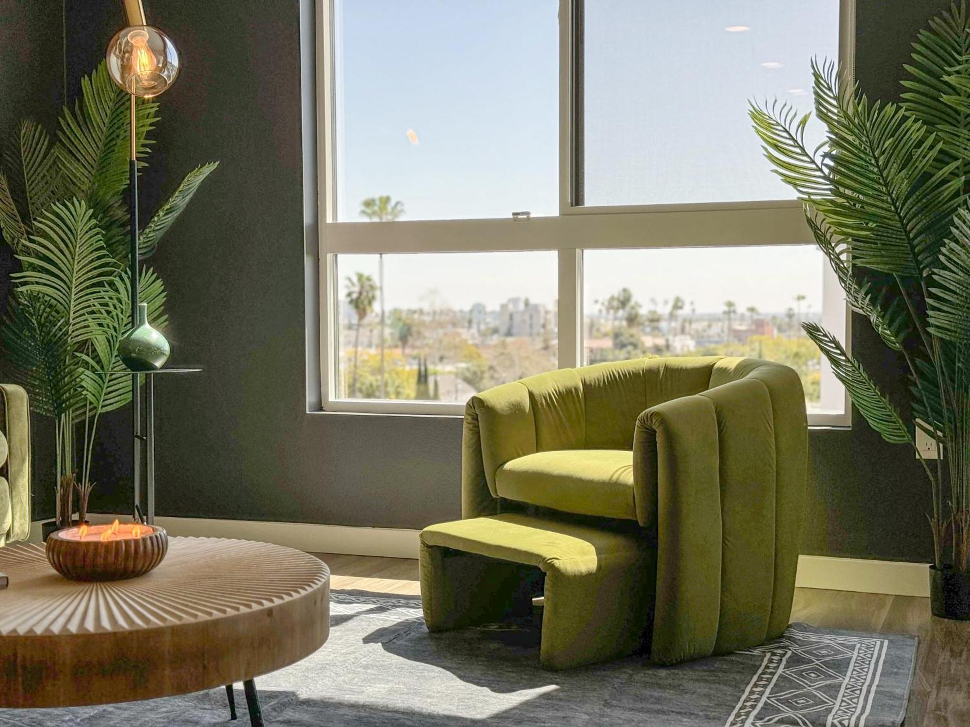 Luxurious Hollywood Dtla View Free Parking Apartment *