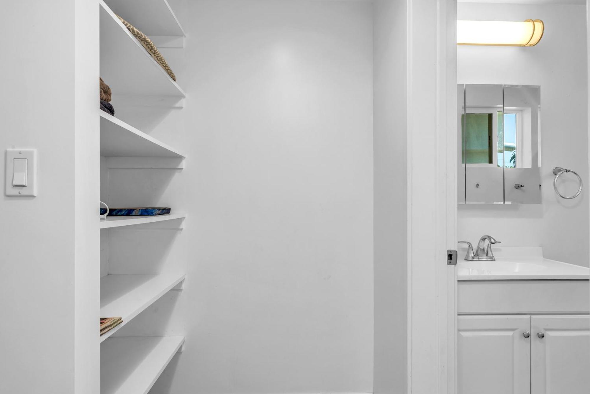 Apartment Modern 1-bedroom Loft In Hollywood With Parking, Wifi & Hollywood Sign View Los Angeles