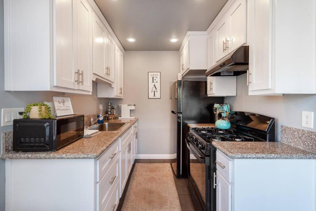 Ultimate Luxury Apt Near Dodgers Stadium Apartment *
