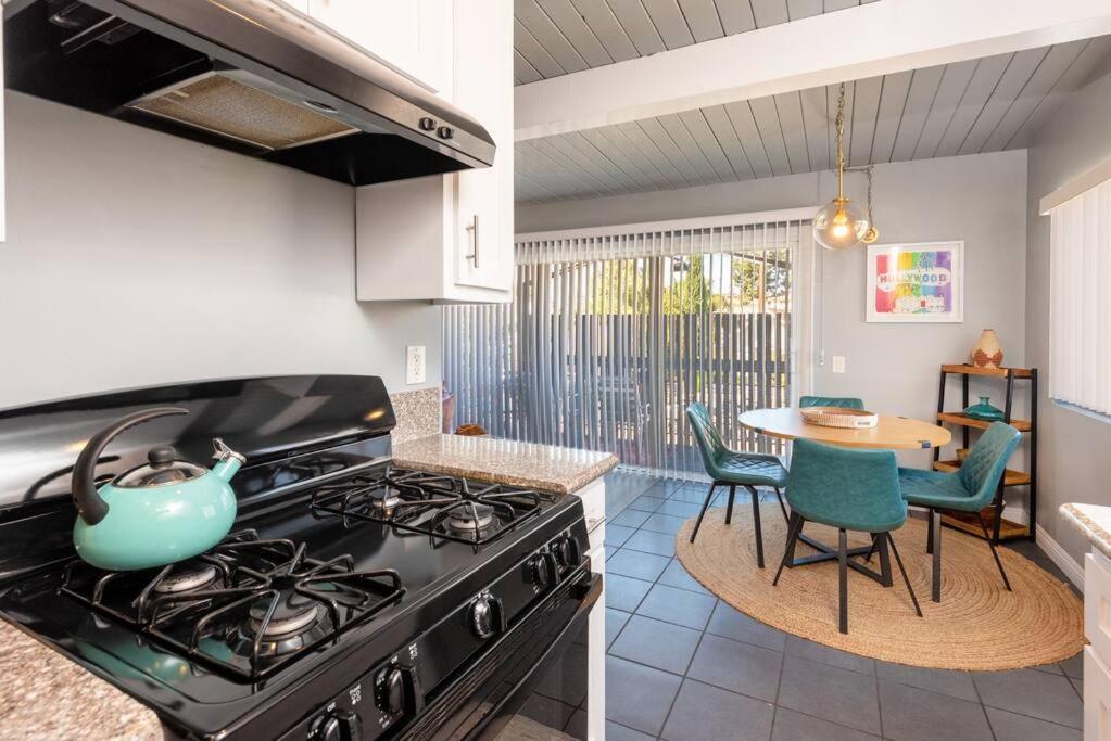 Ultimate Luxury Apt Near Dodgers Stadium Apartment Los Angeles