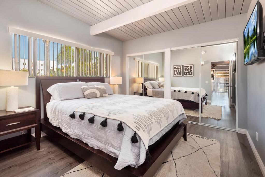 Ultimate Luxury Apt Near Dodgers Stadium Apartment *