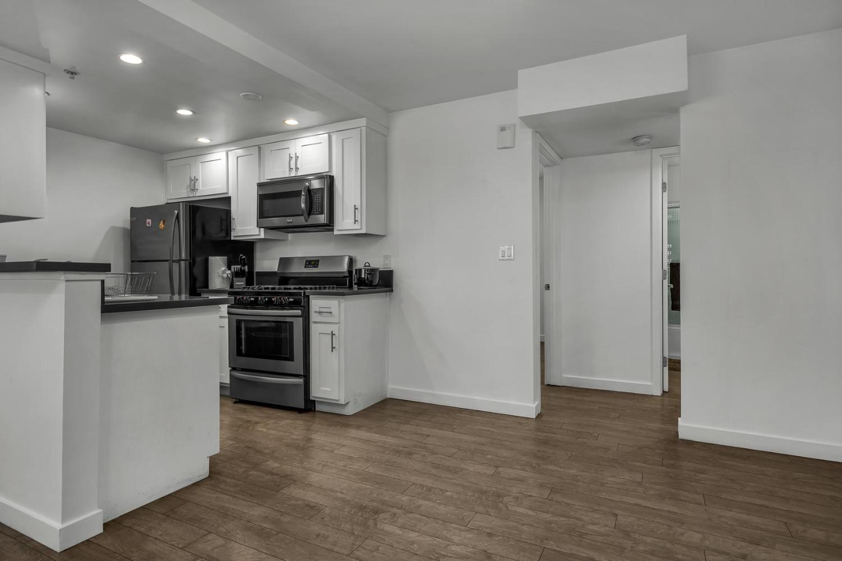 Apartment Stylish One-bedroom Retreat With Ac & Free Parking In The Heart Of Hollywood Los Angeles