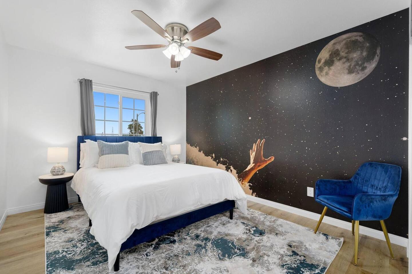 Casa Lanzit - 35 Percent Off April 2025! Low Fees *
