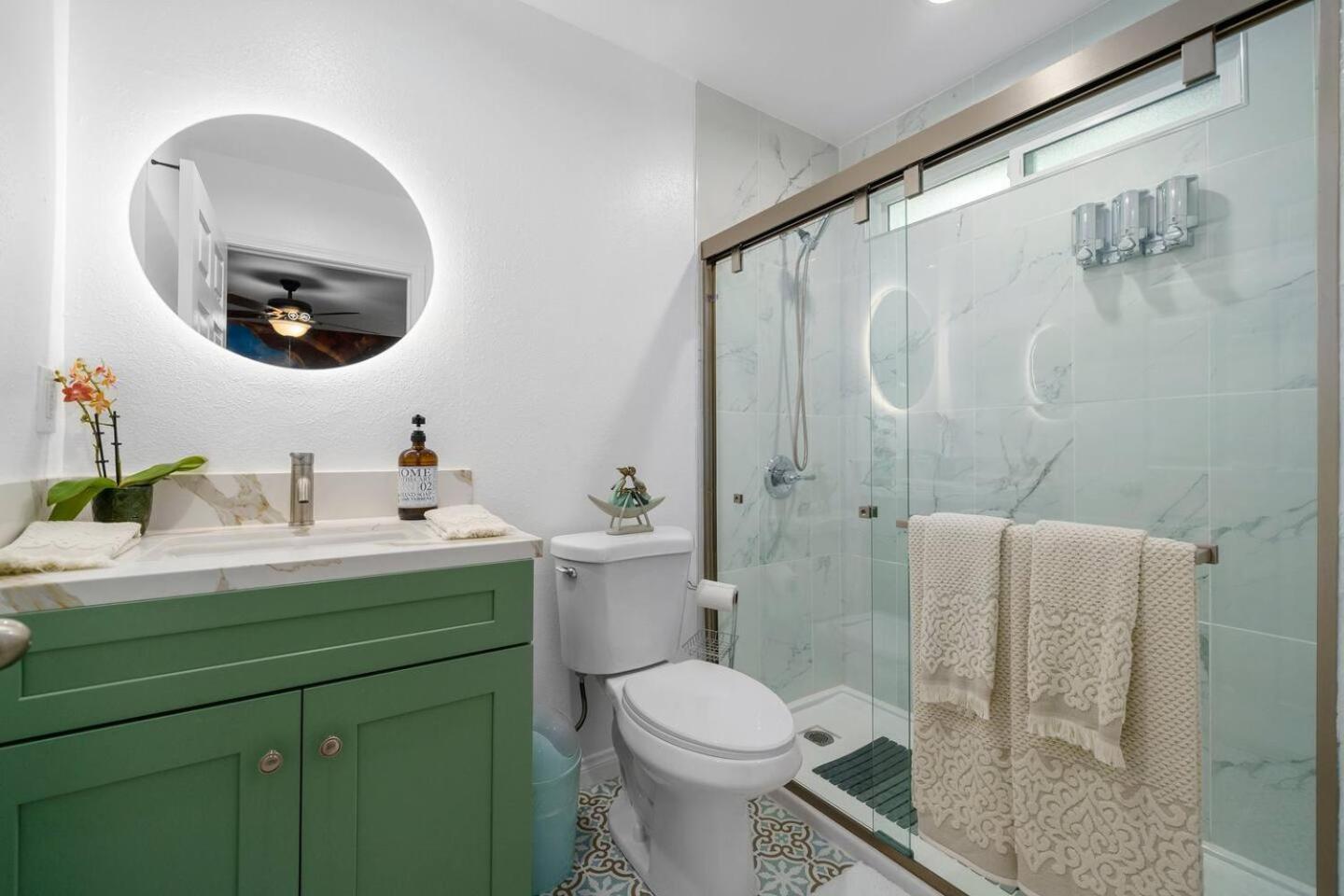 Casa Lanzit - 35 Percent Off April 2025! Low Fees Los Angeles