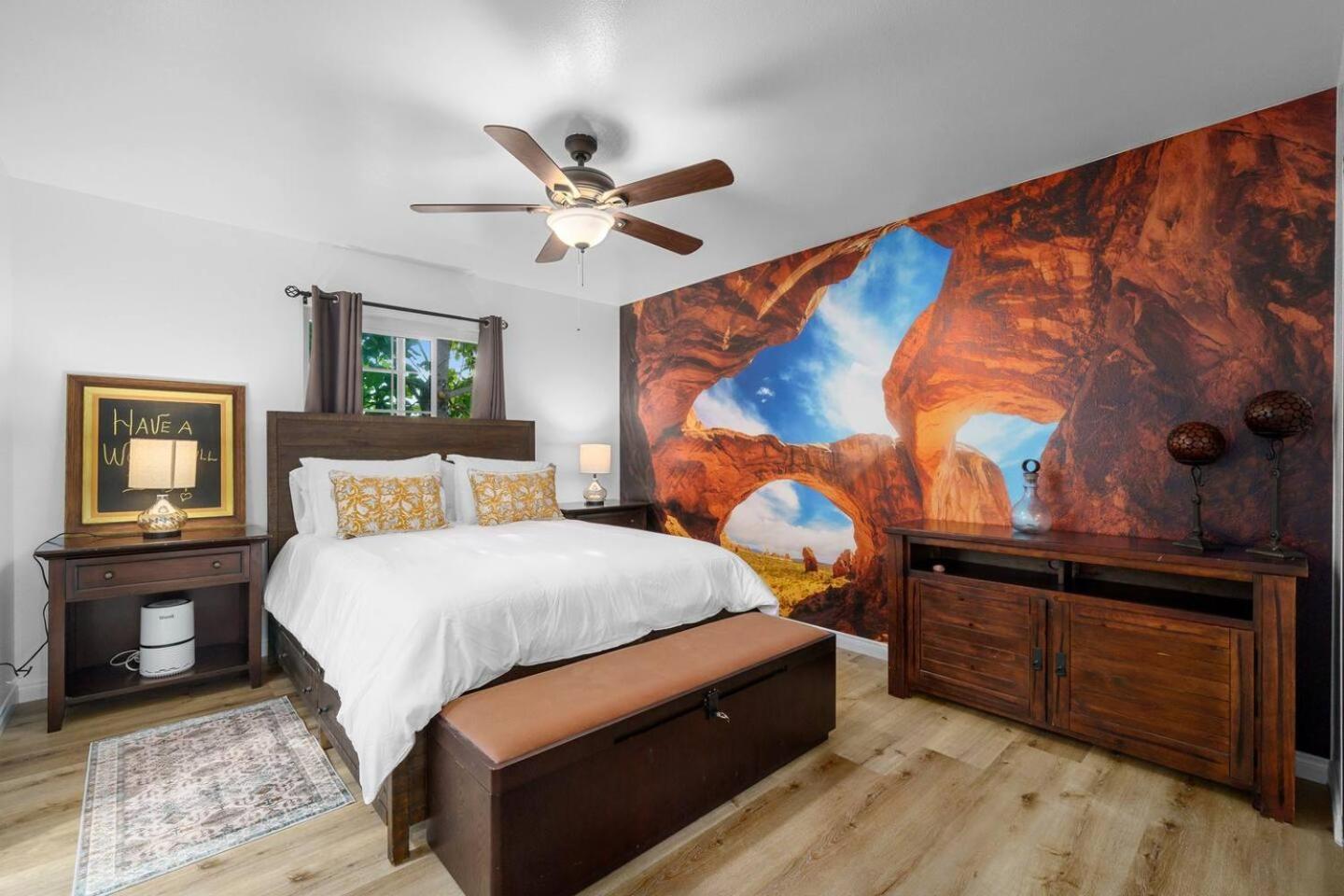Casa Lanzit - 35 Percent Off April 2025! Low Fees *