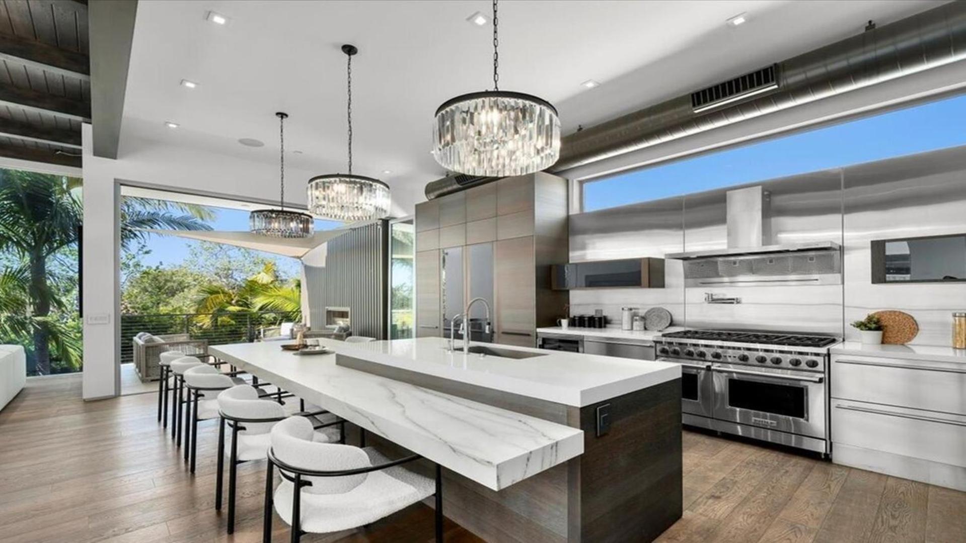 Apartment Exquisite Venice Three Bedrooms Marvel Los Angeles