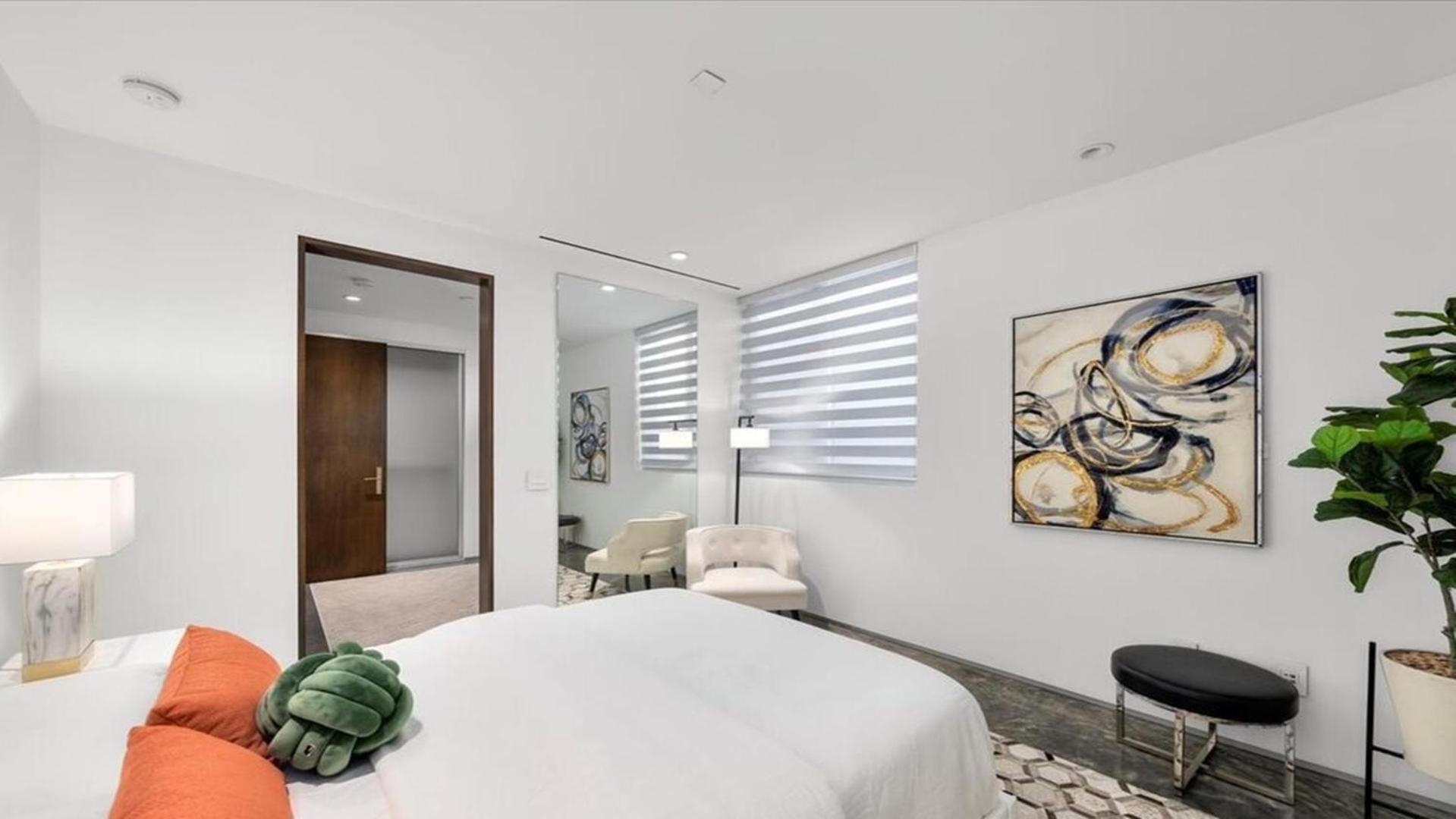 Apartment Exquisite Venice Three Bedrooms Marvel Los Angeles