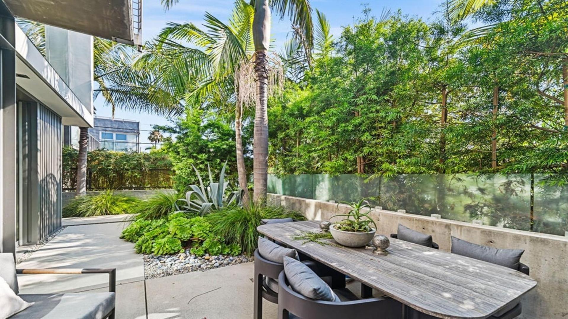 Exquisite Venice Three Bedrooms Marvel Apartment *