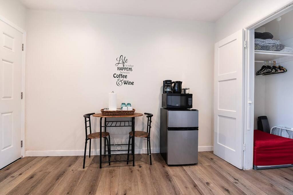 Apartment Chic Studio In Prime Location *