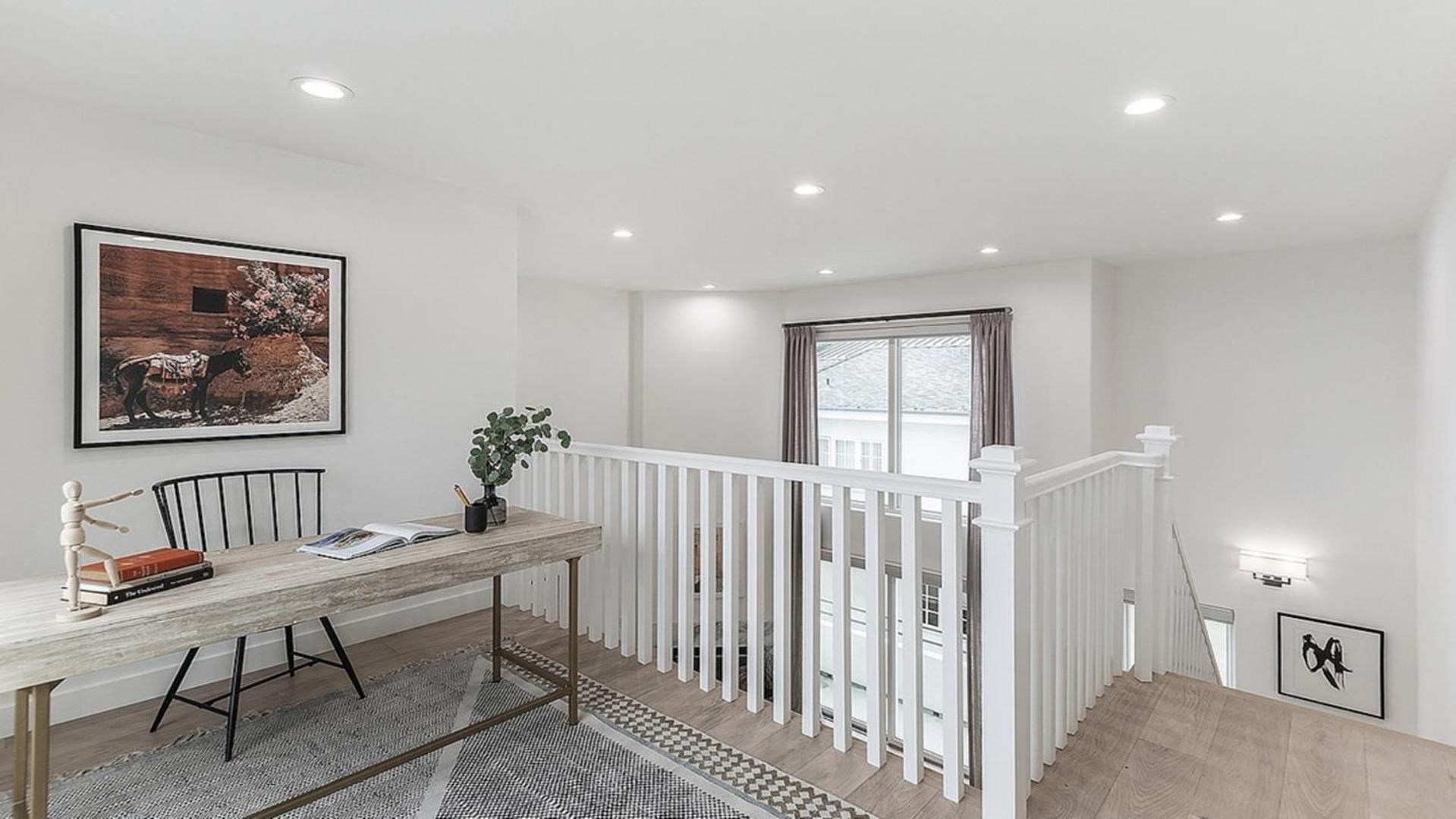 Private Rooftop 3 Bedrooms Remodeled Townhome