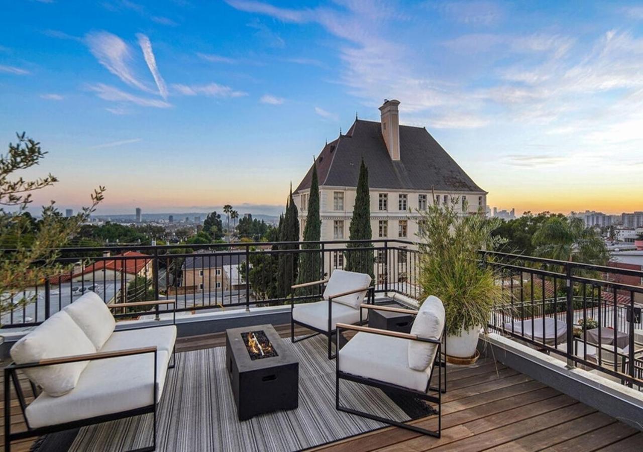 Three Bedrooms With Breathtaking Views Apartment Los Angeles