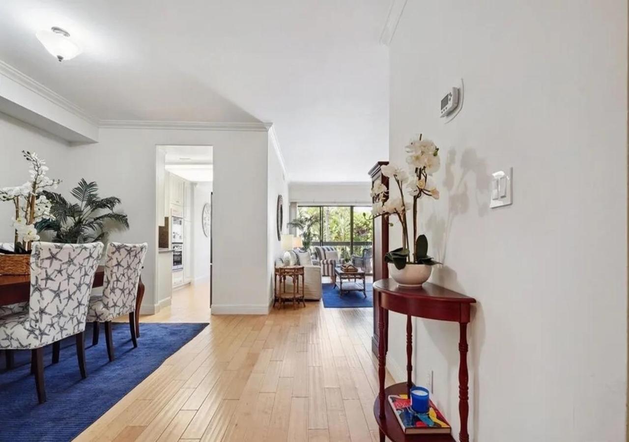 Three Bedroom With Dramatic Sunsets And Ocean Views Apartment *