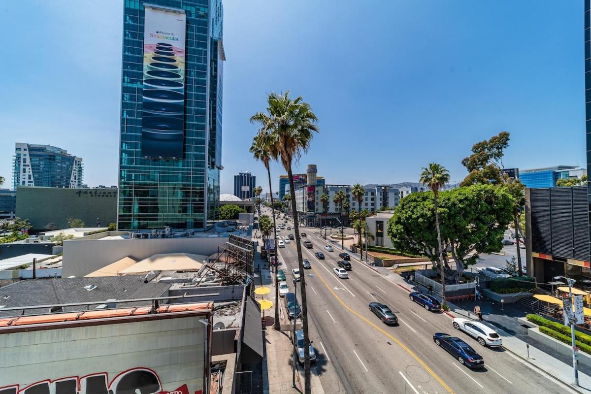 Sunset Blvd In The Heart Of Hollywood