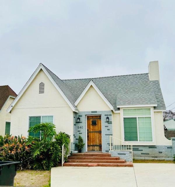 Holiday home Gated Contemporary 3 Bedroom - 2 Bathroom In South Parking