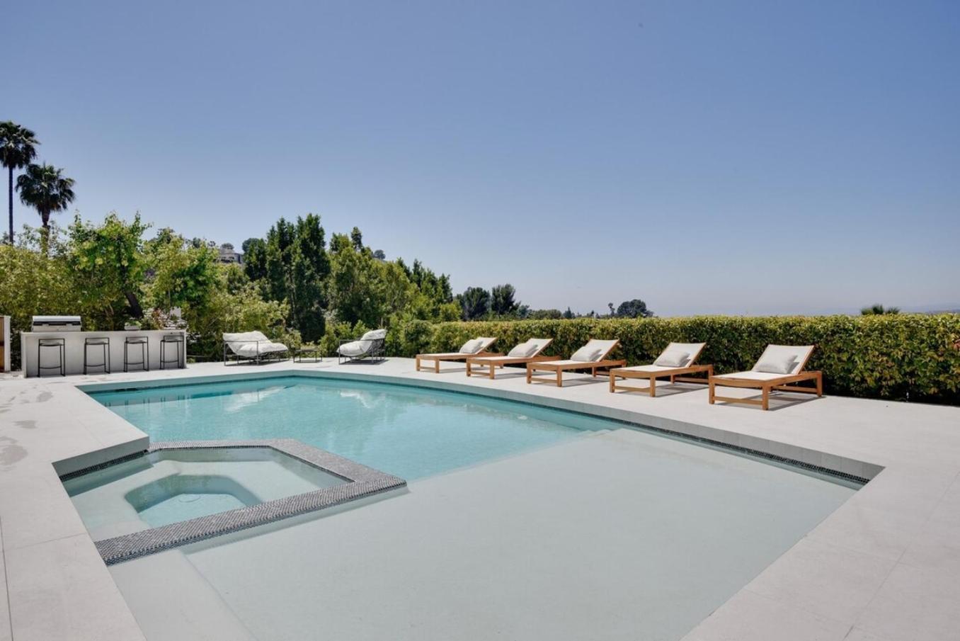 Vista Modern Villa *
