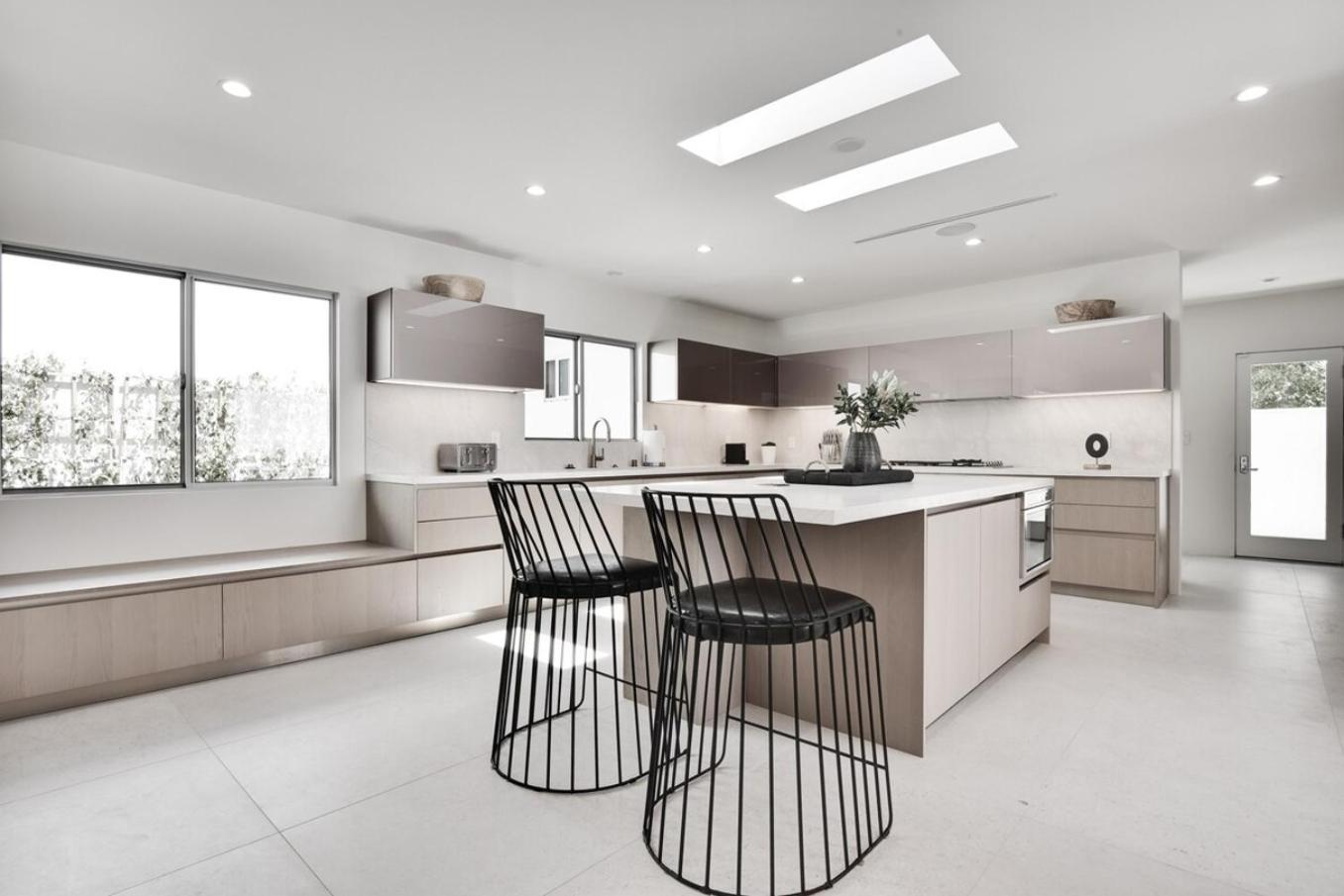 Villa Vista Modern