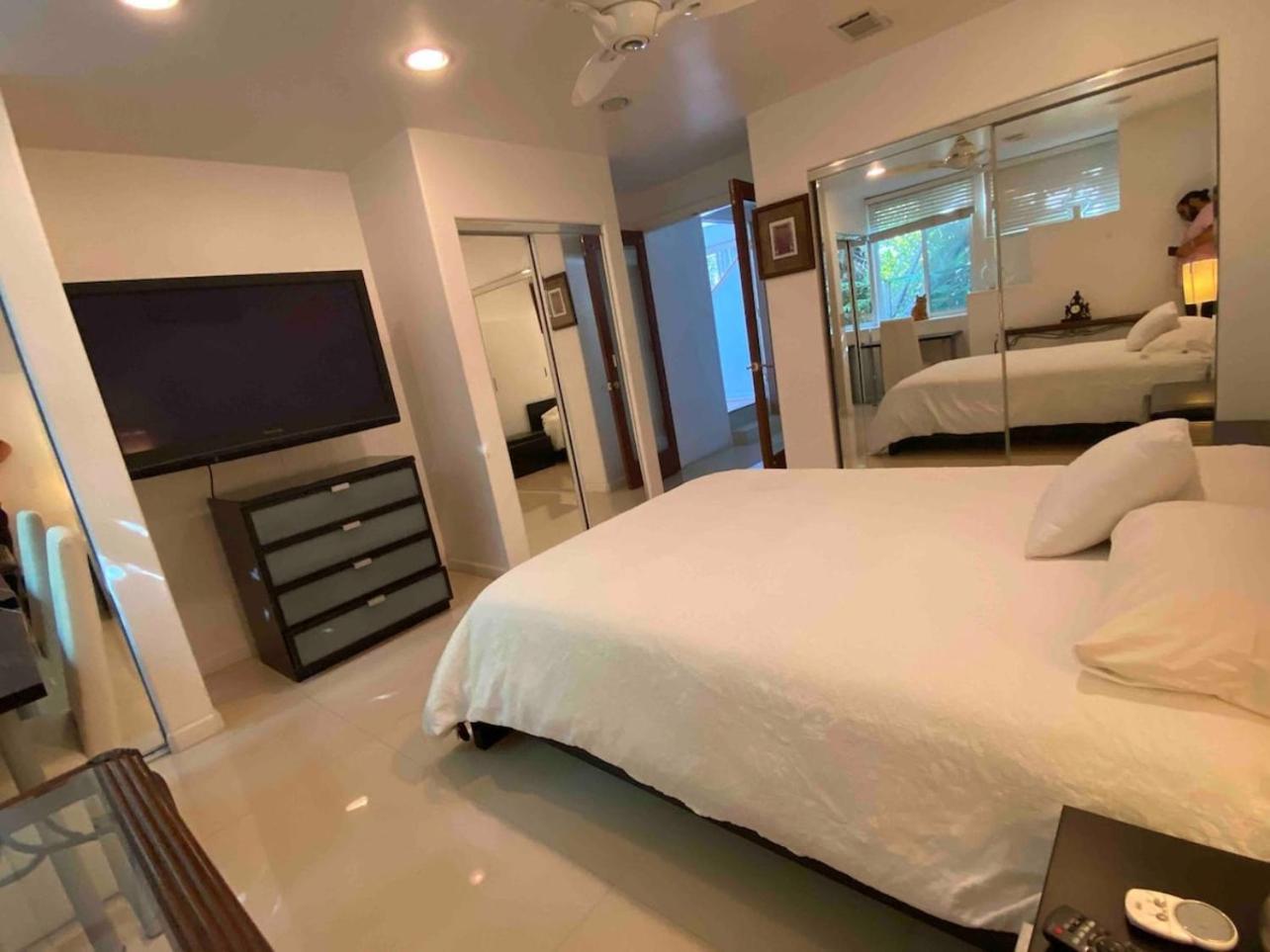 Holiday home Universal 2 Mile Retreat *