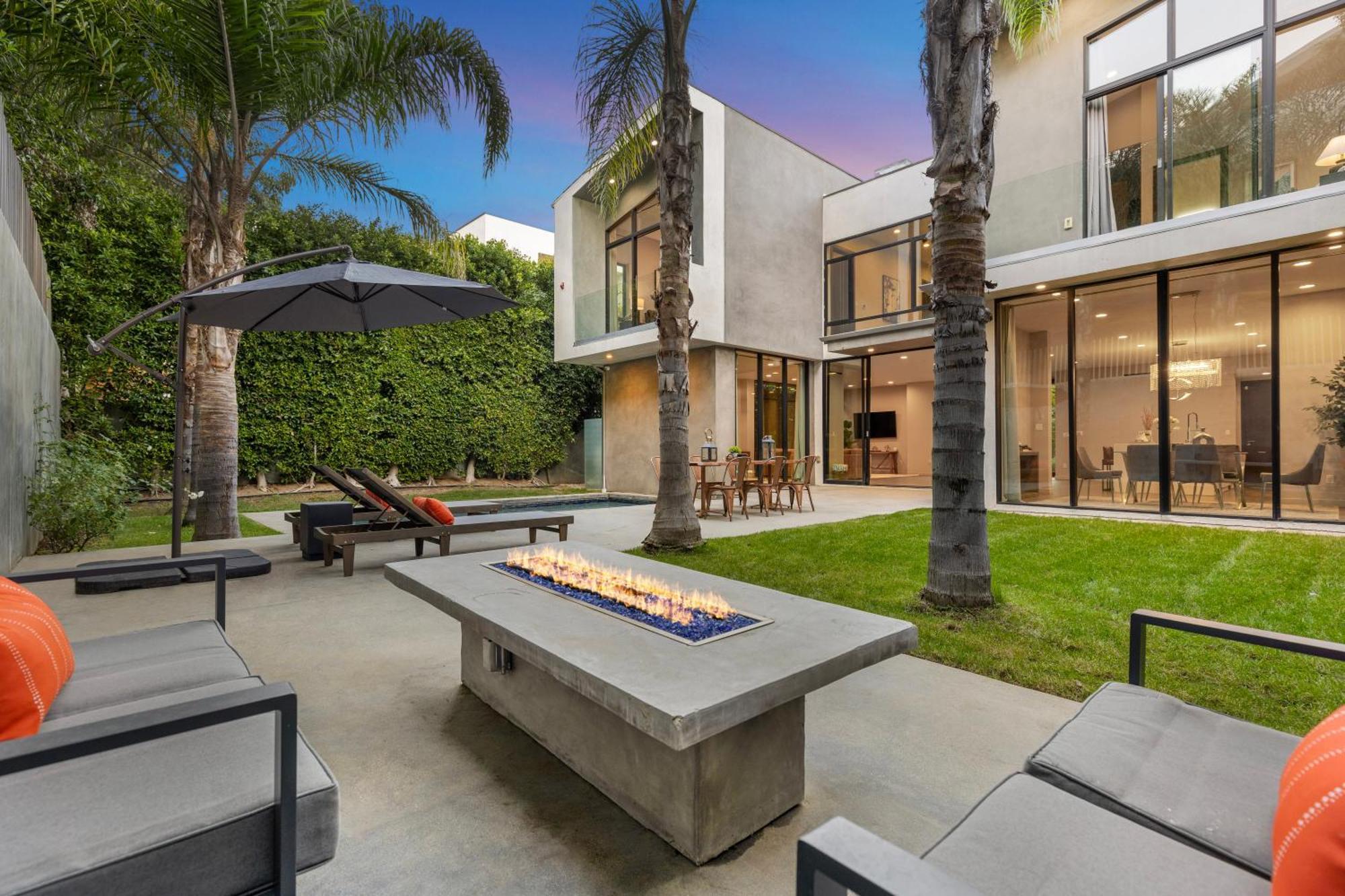 Coldwater Canyon Apartment