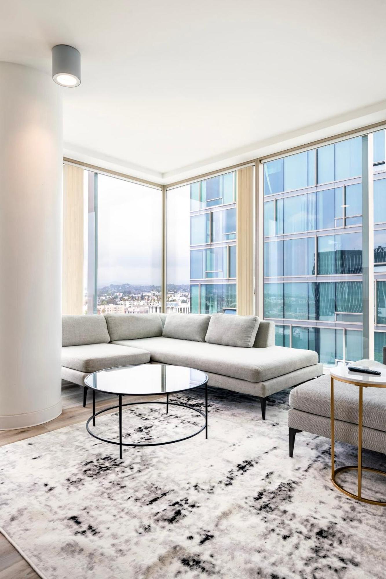 Apartment 2br Luxury Highrise Retreat Vt *