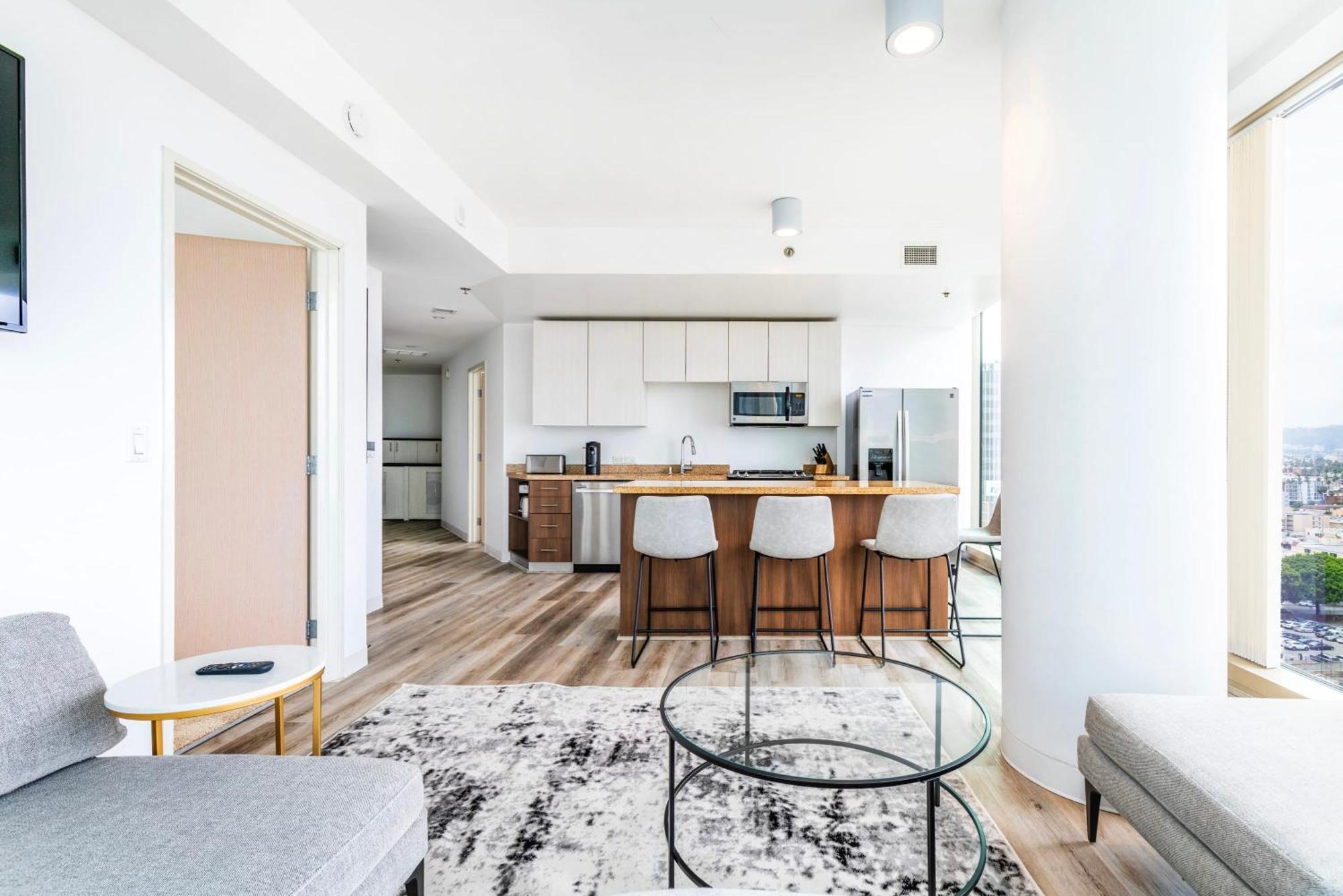 2br Luxury Highrise Retreat Vt Apartment