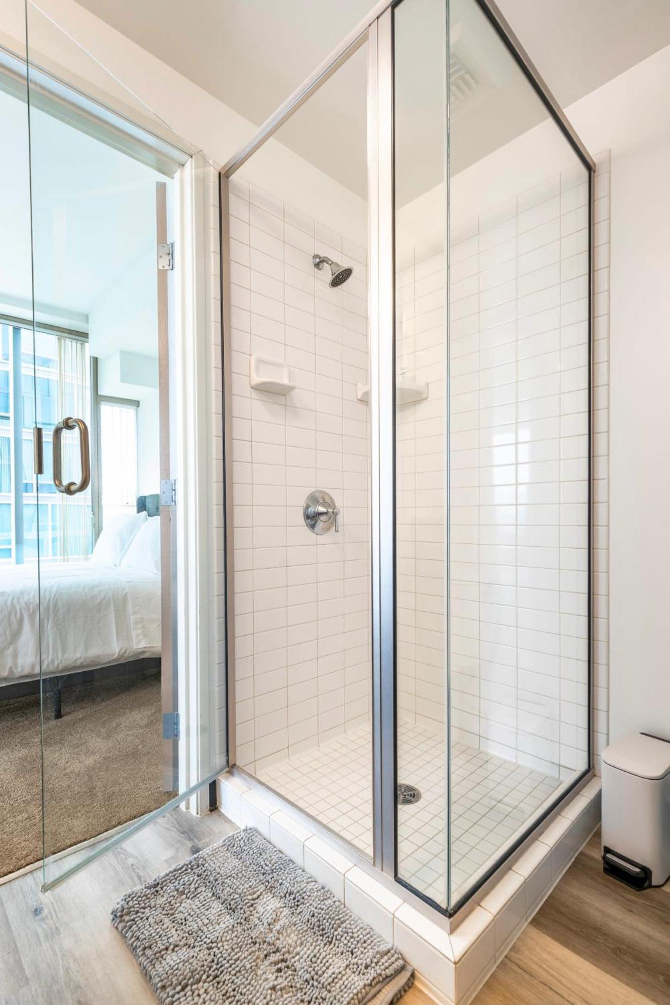 2br Luxury Highrise Retreat Vt Apartment Los Angeles